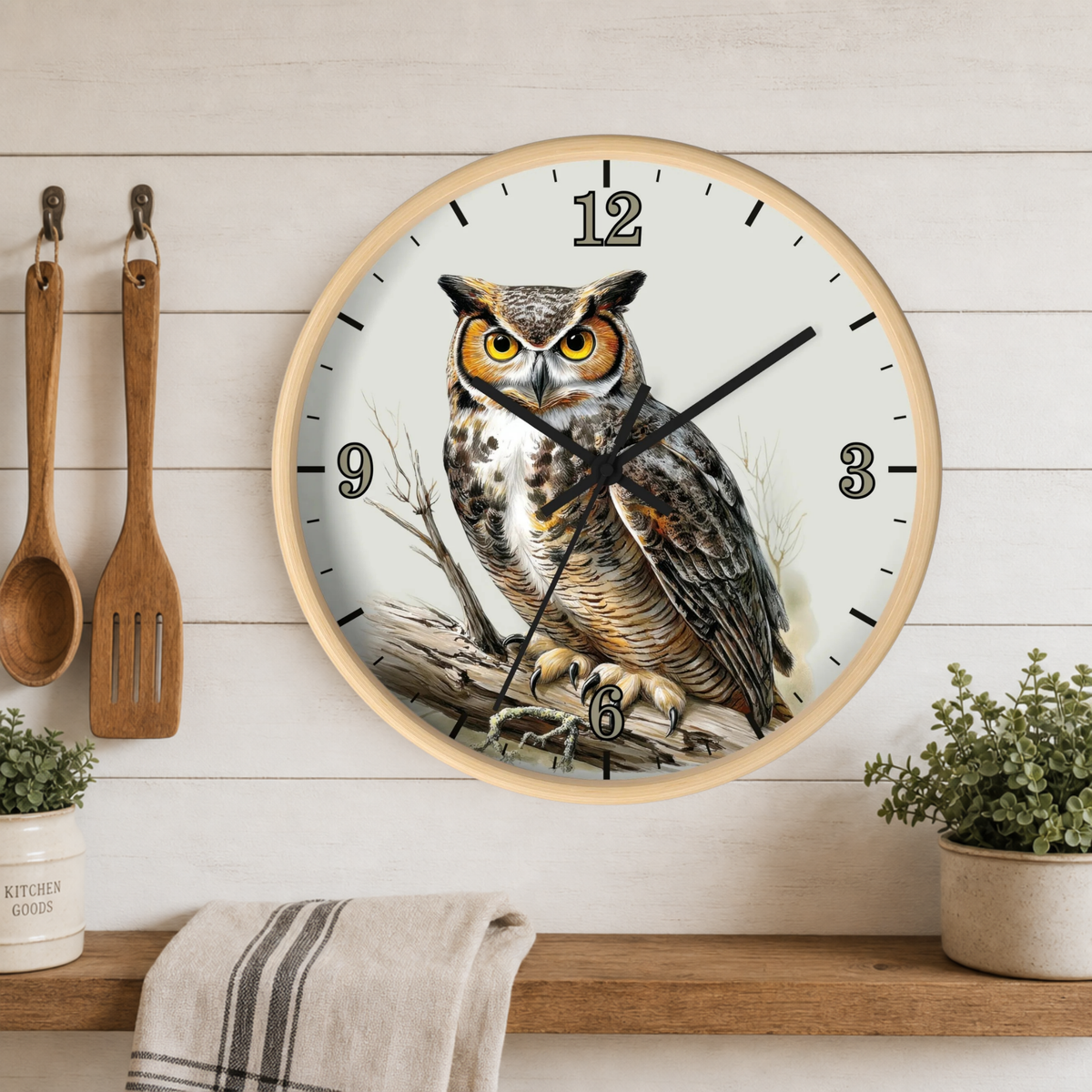 Great Horned Owl Wall Clock — Vintage Bird Decor